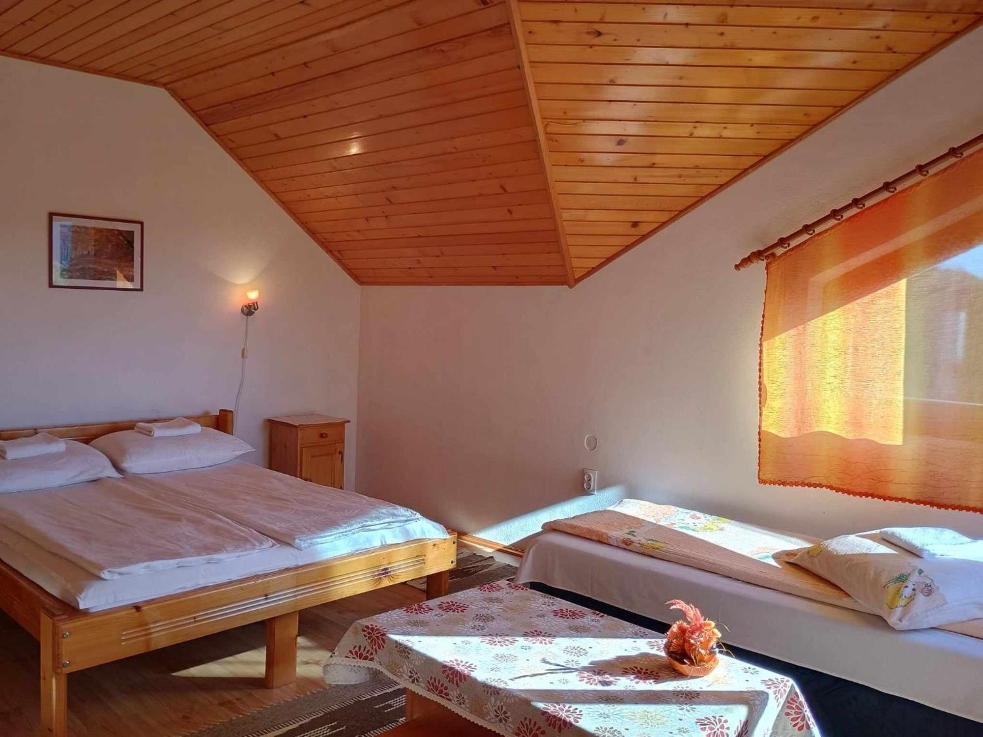 Hotel Casa Lacul Mierlei à Sovata Extérieur photo