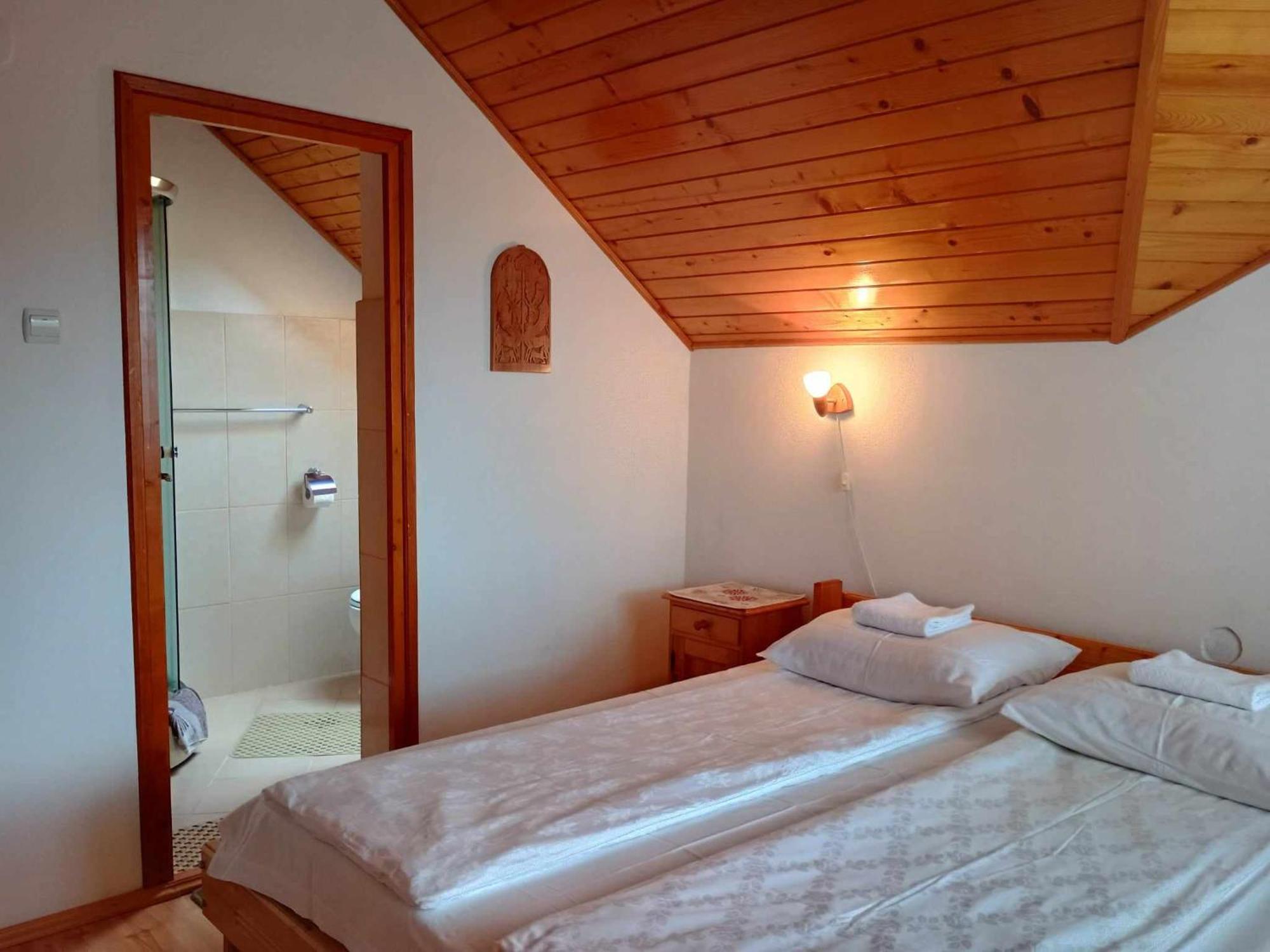Hotel Casa Lacul Mierlei à Sovata Extérieur photo
