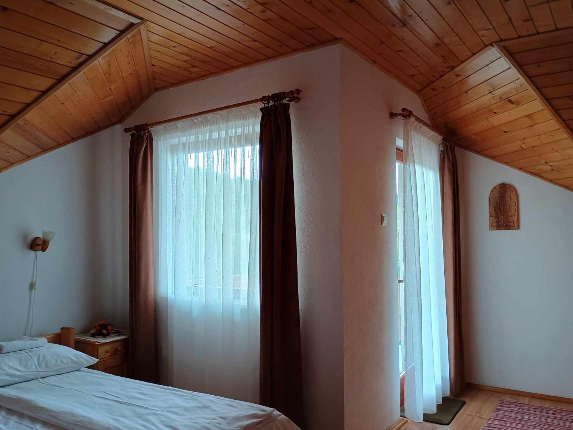 Hotel Casa Lacul Mierlei à Sovata Extérieur photo